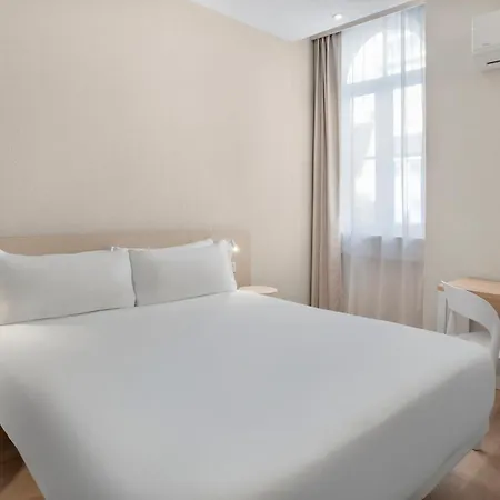 ホテル B&B Hotel Figueira Da Foz 3*
