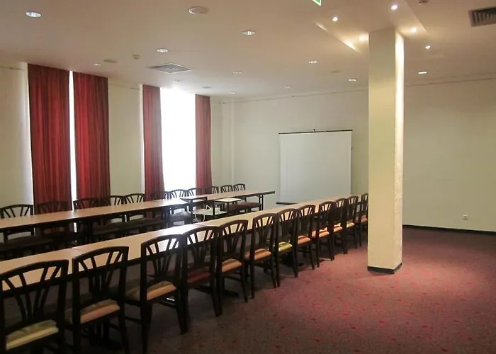 B&B Hotel Figueira Da Foz מלון 3*